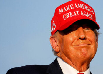 Trump realiza primer acto de campaña rumbo a elecciones de 2024