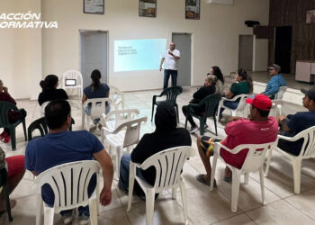 Capacita Sedectur a prestadores de servicios turísticos de la Isla de la Piedra