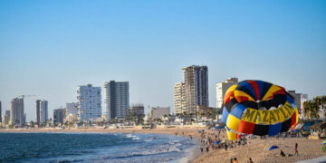 Turistas pueden estar tranquilos al venir a Mazatlán: Barrón Valdez
