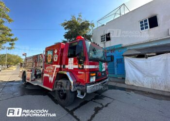 Se incendia casa en Santa Teresa en Mazatlán