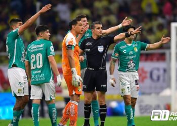 Revelan sanción para el árbitro Fernando Hernández por rodillazo a jugador