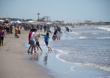 Playas de Eldorado registran alrededor de 15 mil visitantes durante el sábado