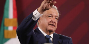Amenazan con invadir, solo les interesa el dinero: López Obrador arremete contra EE.UU.