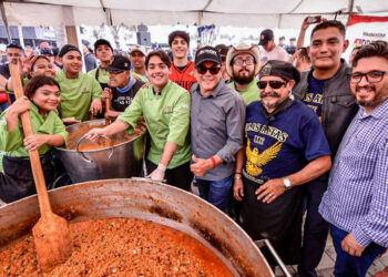 Olas Altas es su espacio, Mazatlán los quiere: Edgar González