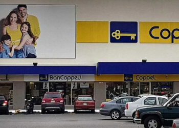 Poblano incendia Coppel de Atlixco por una deuda y se burlan de él en redes sociales