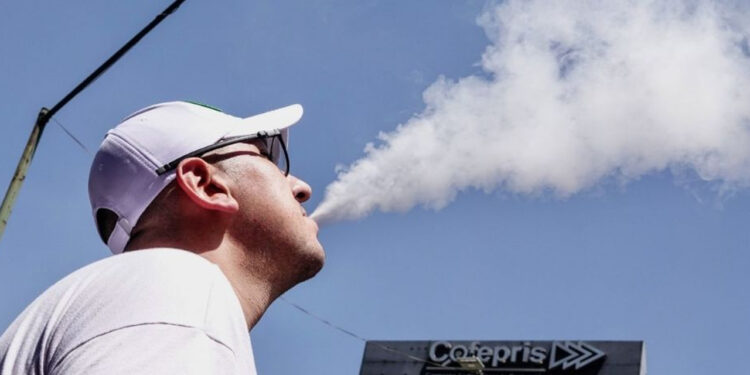 México le declara la guerra a los vapeadores, la Cofepris anuncia el Denunciatón Nacional