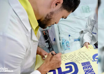 Henry Martín cumple sueño de menor hospitalizado 