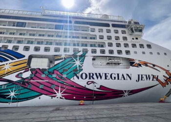 Por tercer día consecutivo llega crucero turístico a Mazatlán