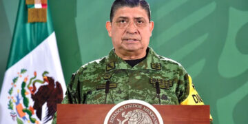 “¿Cuál es el problema?”, responde AMLO por viajes de lujo del general Luis Crescencio Sandoval