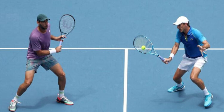 Santiago González conquista el torneo de dobles en Miami