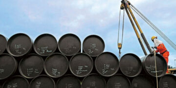 AMLO prevé que México extraiga 3 millones de barriles de petróleo al día en 2024