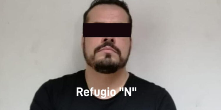 Agentes de la Policía Municipal detienen a hombre de la Capital de Sinaloa por la probable participación en delitos contra la salud, en su modalidad de narcomenudeo