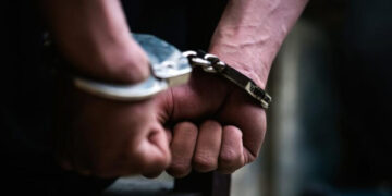 Logra FGE sentencia de 5 años 6 meses para 3 sujetos por robo agravado