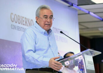 La manifestación es libre y les mando un abrazo a mis compañeros universitarios: Rocha Moya