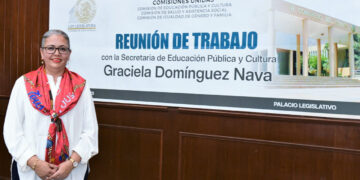 Presenta Domínguez Nava Estrategia en el Aula: Si te drogas, te dañas ante diputadas y diputados