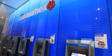 Tras fracaso en negociaciones por Banamex, López Obrador no descarta un banco estatal