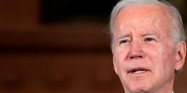 Biden declara luto nacional tras tiroteo en un centro comercial de Texas