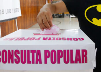 AMLO respalda consulta popular sobre reforma al Poder Judicial; propone pregunta para realizarla