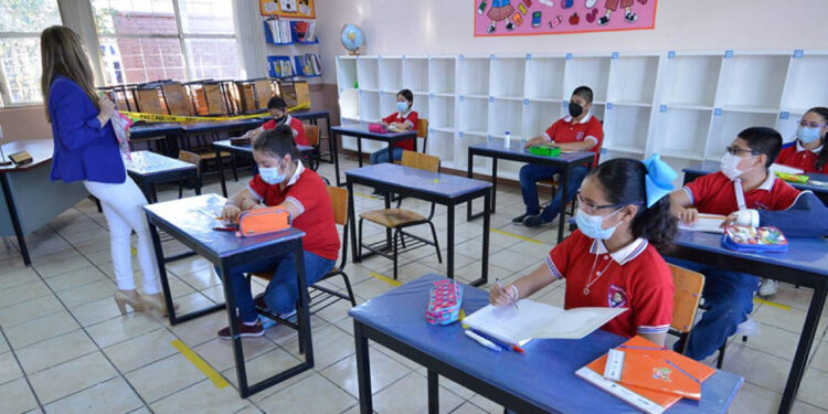 ¿Cuándo es el Día del Maestro 2023? ¿Habrá puente o megapuente?