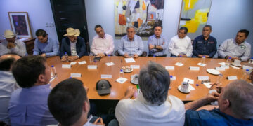 Presenta Rocha esquema de comercialización de maíz a organizaciones de productores