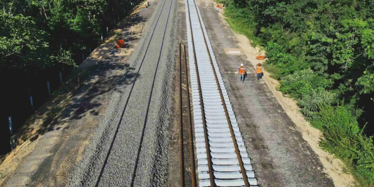 “No van a parar las obras”: AMLO tras suspensión definitiva contra tramos del Tren Maya
