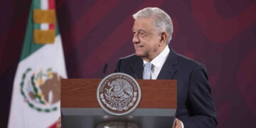 Oficial: Congreso de Perú declara a AMLO persona non grata