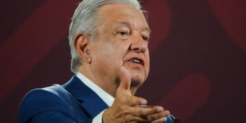 AMLO ‘tranquiliza’ a población por actividad del Popocatépetl: ‘trabajamos medidas preventivas’