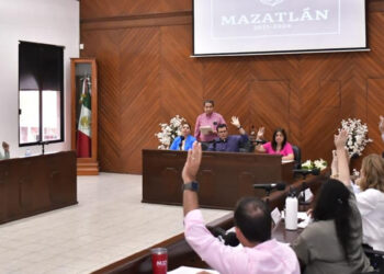Aprueba Cabildo por mayoría iniciativa de disolución y liquidación de Acuario Mazatlán