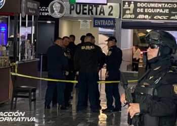 Intento de asalto a camioneta de valores en Central Camionera del Sur deja dos muertos