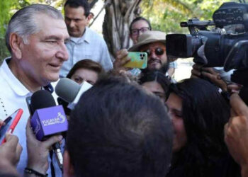 Descalifica Adán Augusto López encuesta de EL UNIVERSAL