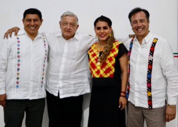 López Obrador supervisó obras en el Istmo de Tehuantepec en compañía de 3 gobernadores