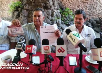 Alrededor de 600 taxistas locales están apunto de desaparecer porque Uber y Didi acaparan mercado: Flavio Rolando Ibarra