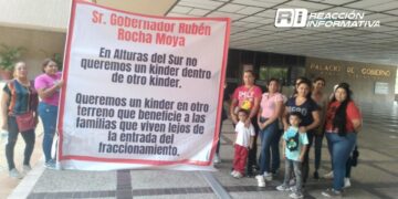 Piden a Gobernador apoyo para construcción de nuevo kínder en Alturas de Sur