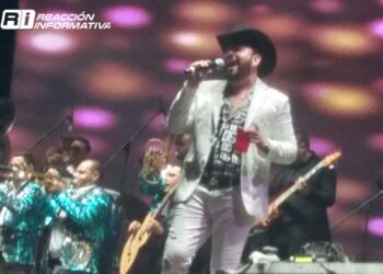 Alfredo Olivas, Gerardo Ortiz y Roberto Tapia hacen vibrar a 10 mil fans en ‘Qué Siga la Fiesta’
