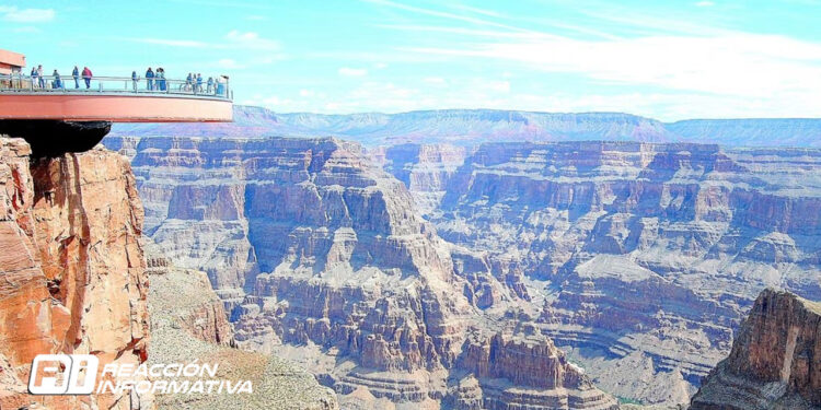 Muere turista al caer más de mil metros desde Skywalk del Gran Cañón