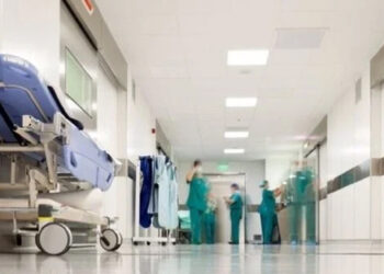 Emiten alerta sanitaria por 100 intoxicados con pastel en Aguascalientes