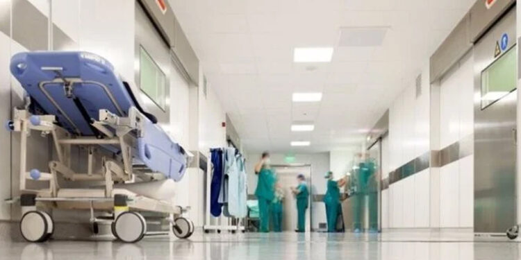 Emiten alerta sanitaria por 100 intoxicados con pastel en Aguascalientes