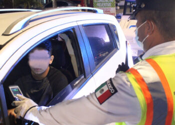 Operativo Alcoholímetro implementado durante el fin de semana sanciona a 40 personas por rebasar el nivel de alcohol permitido en la sangre