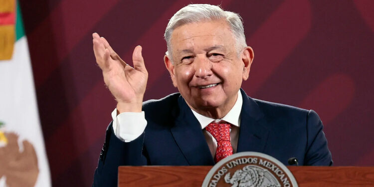 Cena con aspirantes presidenciales y liderazgos de Morena, para felicitar a Delfina Gómez y mantener unidad en 4T: AMLO