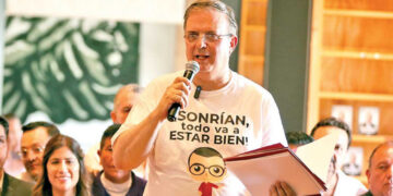 Las clases medias deben crecer: Ebrard