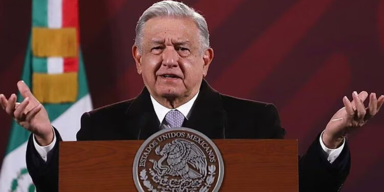 López Obrador pide evitar difusión de corridos