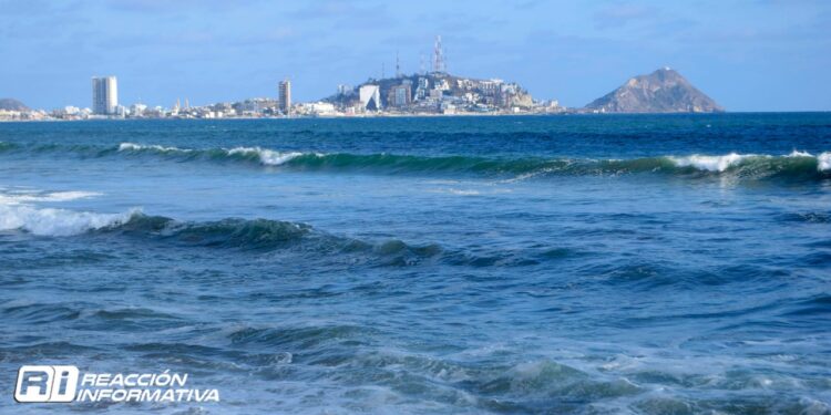 Se prevé un martes caluroso en el puerto de Mazatlán debido a onda tropical número 9