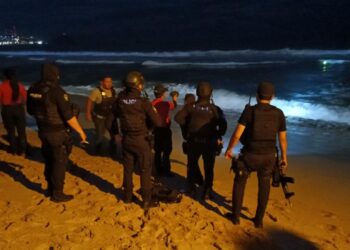 Oleaje saca cuerpo de persona que se encontraba desaparecida en las playas de Mazatlán