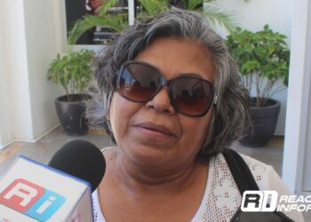 Se reúne Alcalde de Mazatlán con Deysi Balán de “Compartiendo Retos A.C”