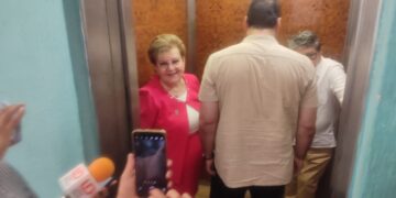 ¿Y la educación? Rectora de la UdeO se niega a hablar sobre su reunión con el alcalde