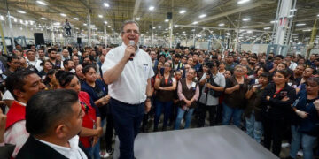 Ebrard deja en segundo plano tema migratorio en visita a Tijuana