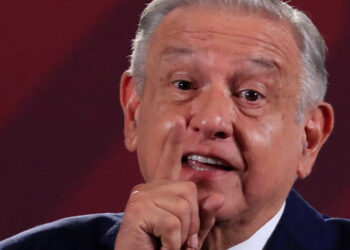 López Obrador cumplirá “bajo protesta” medidas del INE para que se abstenga de emitir comentarios sobre elecciones
