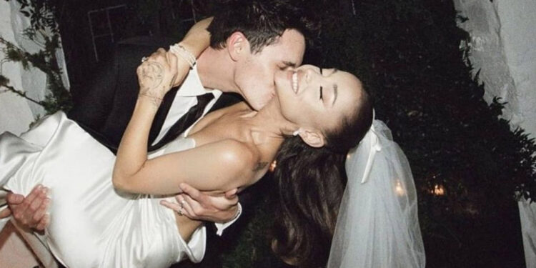 Ariana Grande se divorcia de su esposo, Dalton Gomez, tras 2 años de casados