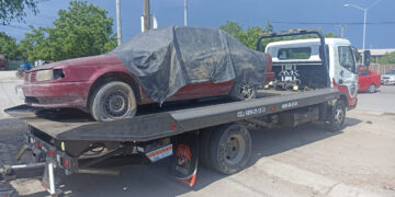 Subdirección de Tránsito Municipal atiende denuncias ciudadanas y retira vehículos en condición de abandono