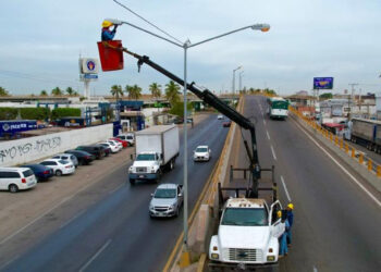 ¡Para continuar iluminando colonias y comunidades! Más de 10 mil lámparas led licitará el Gobierno de Mazatlán